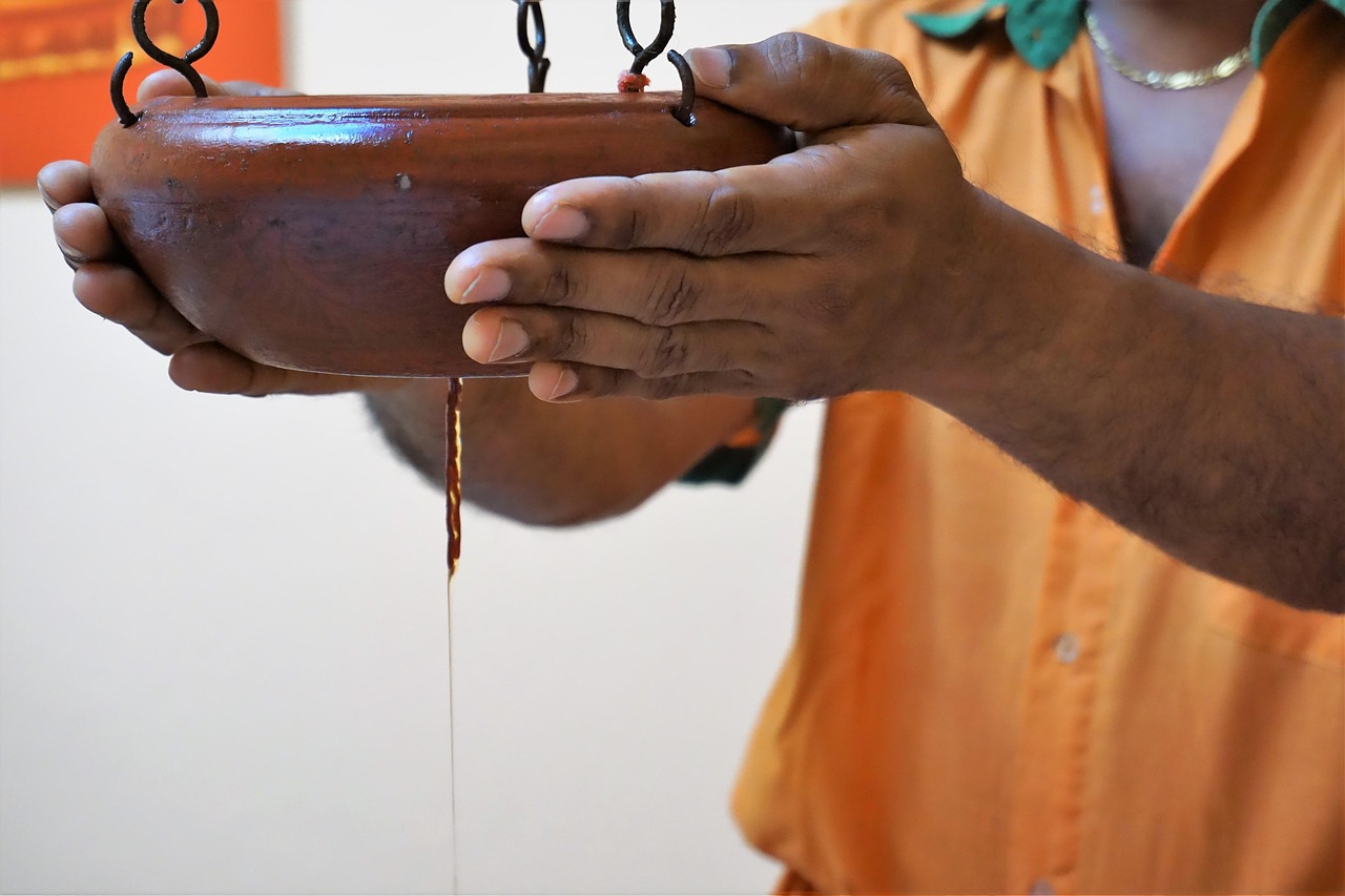 Shirodhara ayurvedischer Stirnölguss